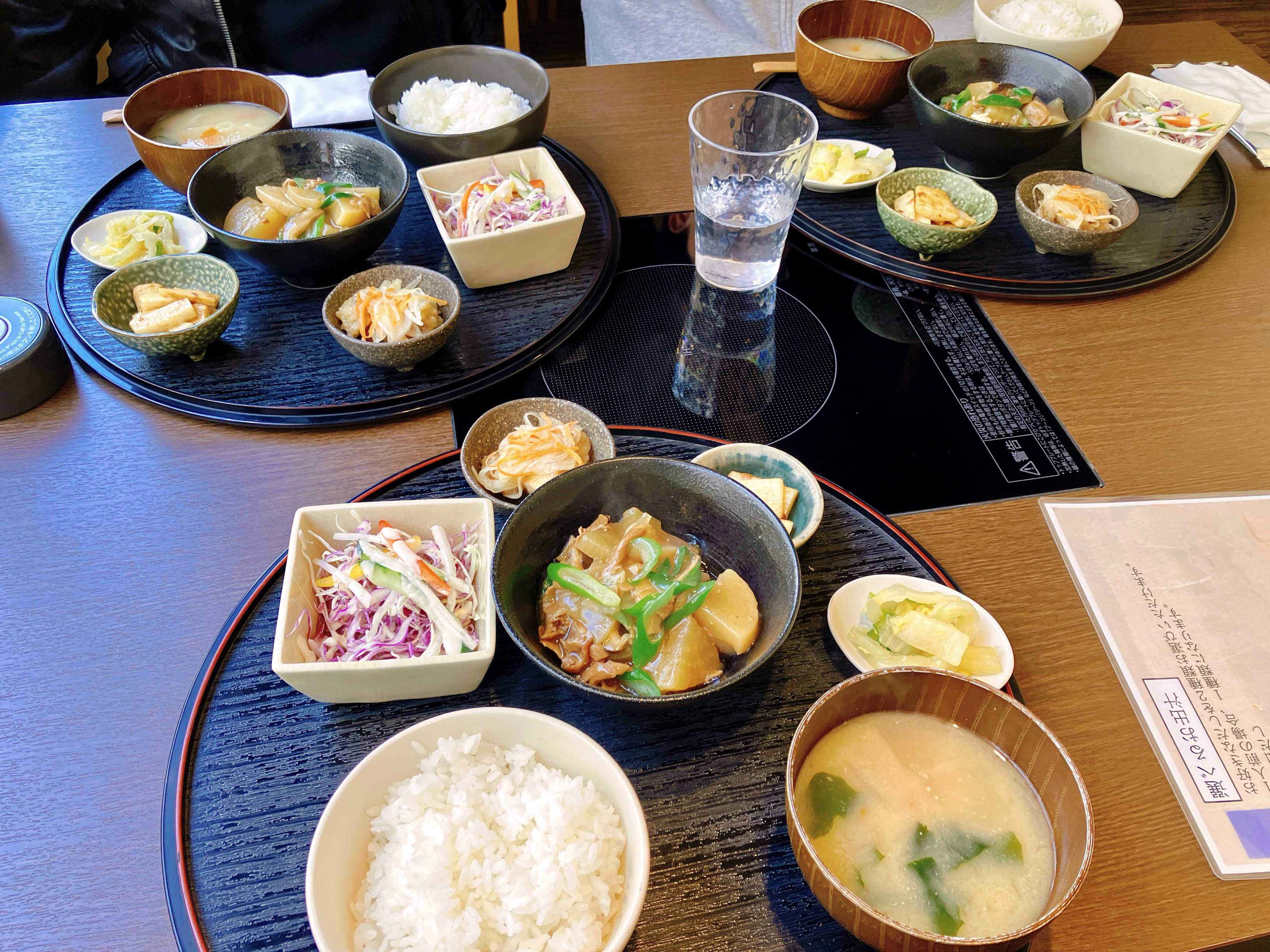 店舗でのランチ